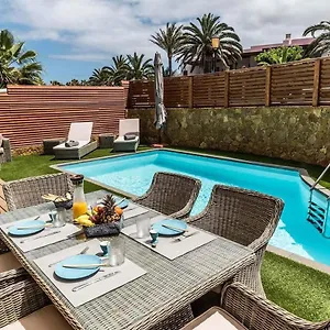 Paradise Beach House: Piscina Privada, Playa 100m Villa